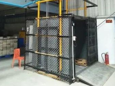 goods lift manufacture in ahmedabad